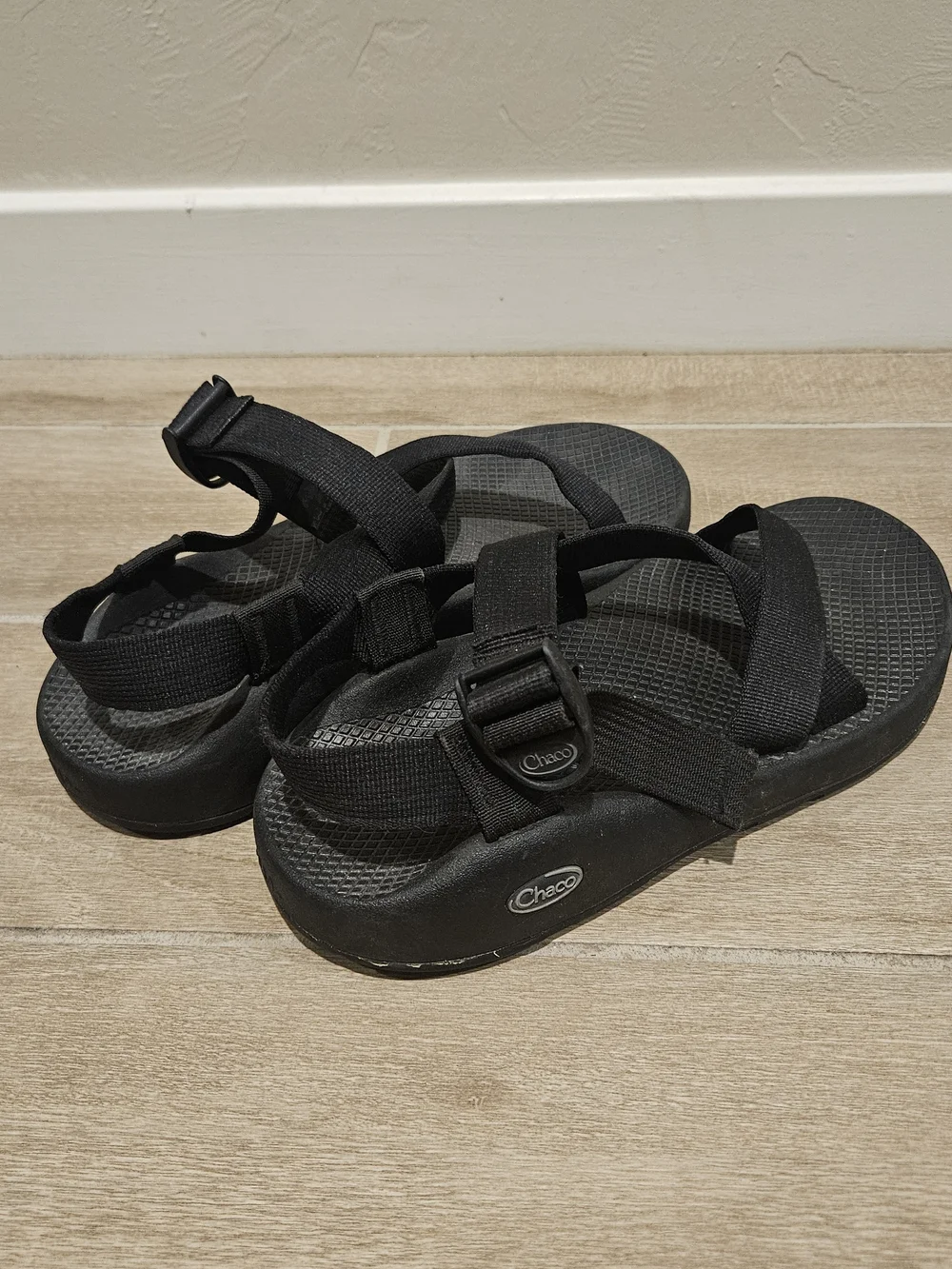 Chaco Men’s Black Adjustable Strap Sandals